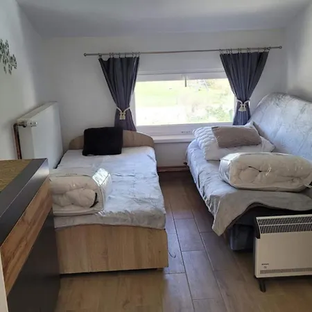 20a, Dom 11 Miejsc *