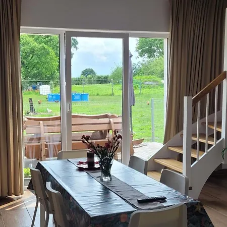 Vila 20a, Dom 11 Miejsc *