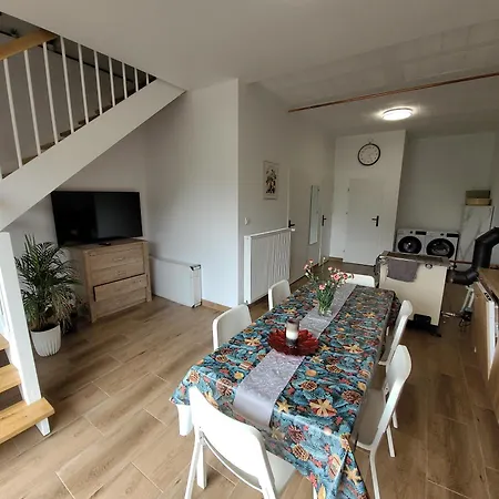 20a, Dom 11 Miejsc * Bladkowo