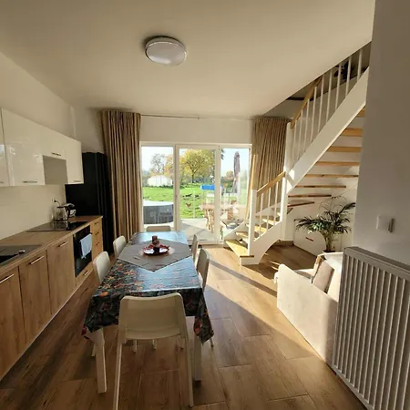 20a, Dom 11 Miejsc *