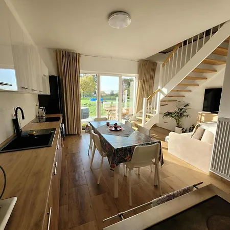 20a, Dom 11 Miejsc Bladkowo