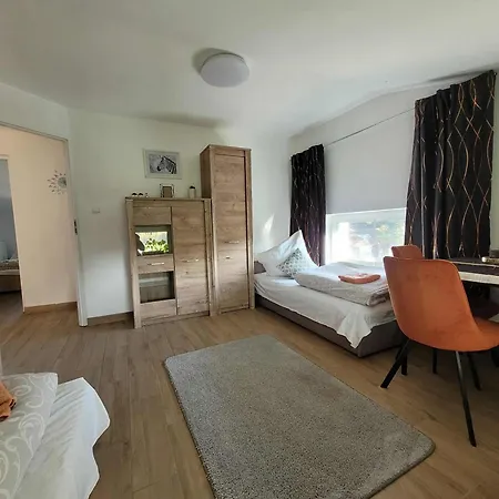 20a, Dom 11 Miejsc 빌라