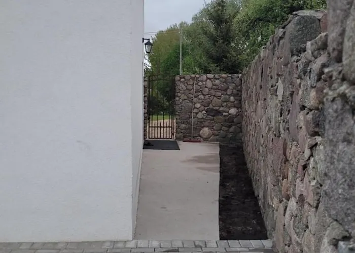 20a, Dom 11 Miejsc *