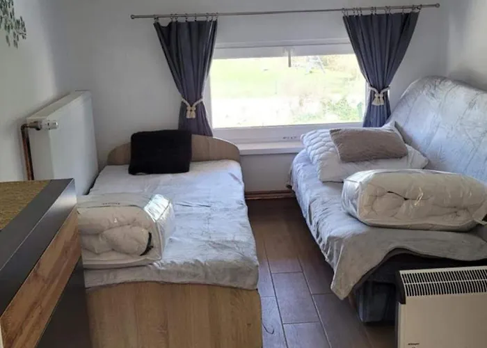 20a, Dom 11 Miejsc *