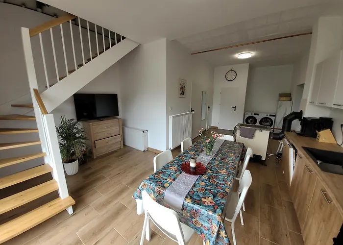 20a, Dom 11 Miejsc * Bladkowo