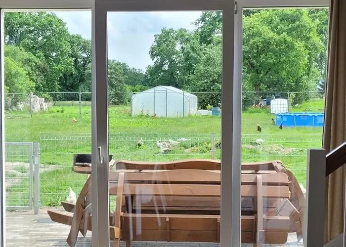 Villa 20a, Dom 11 Miejsc