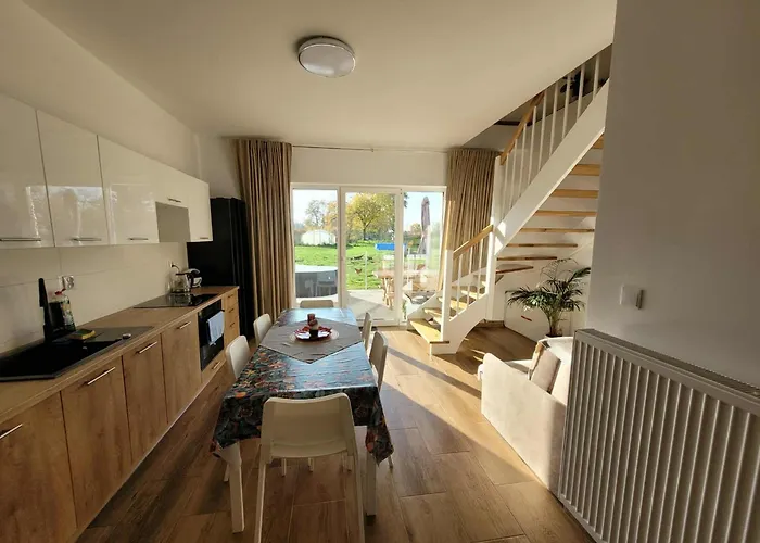 20a, Dom 11 Miejsc *