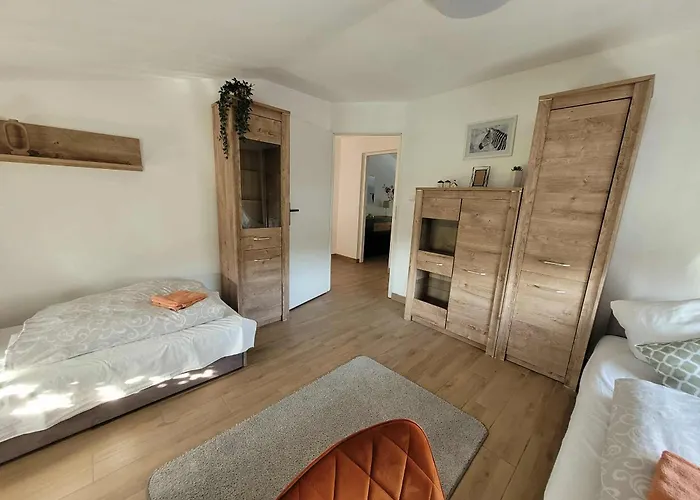 20a, Dom 11 Miejsc Villa Bladkowo